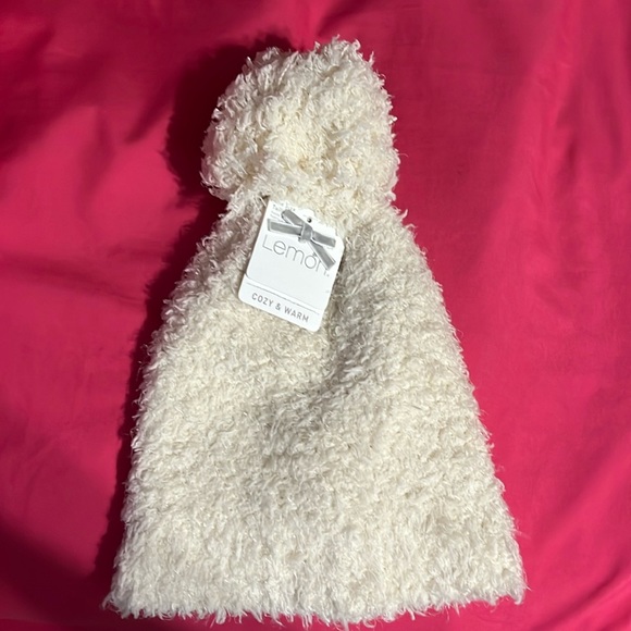 Beanie - Picture 1 of 2